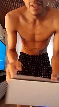 Snapshot of Mineirinho043 chatting on February 2025 04:56:02 PM Mineirinho043 online show from February 2025 04:56:02 PM