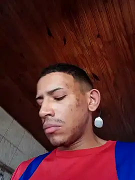 Snapshot of Mineirinho043 chatting on March 2025 03:16:02 PM Mineirinho043 online show from March 2025 03:16:02 PM