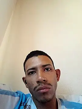 Snapshot of Mineirinho043 chatting on March 2025 01:28:01 PM Mineirinho043 online show from March 2025 01:28:01 PM