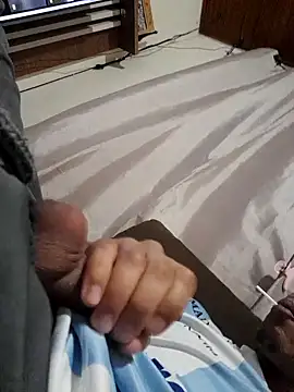 Snapshot of Mineirinho043 chatting on March 2025 01:21:02 AM Mineirinho043 online show from March 2025 01:21:02 AM