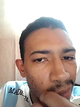 Snapshot of Mineirinho043 chatting on March 2025 08:21:02 PM Mineirinho043 online show from March 2025 08:21:02 PM