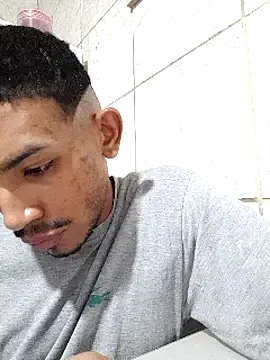 Snapshot of Mineirinho043 chatting on March 2025 03:03:02 AM Mineirinho043 online show from March 2025 03:03:02 AM