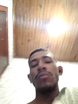 Snapshot of Mineirinho043 chatting on March 2025 02:45:01 PM Mineirinho043 online show from March 2025 02:45:01 PM