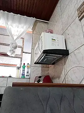 Snapshot of Mineirinho043 chatting on March 2025 05:28:01 PM Mineirinho043 online show from March 2025 05:28:01 PM