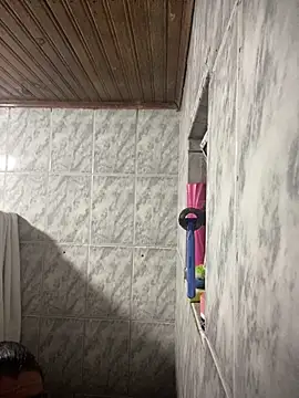 Snapshot of Mineirinho043 chatting on February 2026 12:06:02 AM Mineirinho043 online show from February 2026 12:06:02 AM