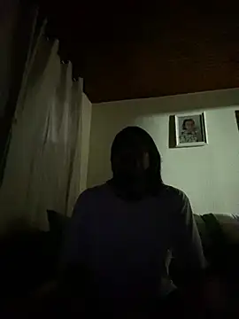 Snapshot of Mineirinho043 chatting on February 2026 11:01:02 PM Mineirinho043 online show from February 2026 11:01:02 PM