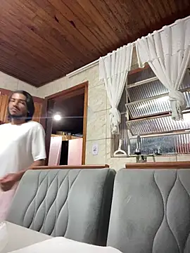 Snapshot of Mineirinho043 chatting on February 2026 01:26:01 AM Mineirinho043 online show from February 2026 01:26:01 AM