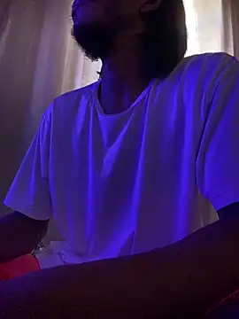 Mineirinho043 online show from March 2026 10:52:01 AM