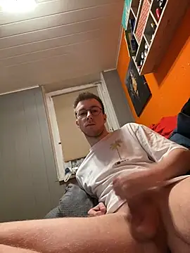 Snapshot of ItsMeLumisch chatting on March 2025 04:56:02 AM ItsMeLumisch online show from March 2025 04:56:02 AM