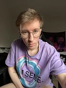 Snapshot of ItsMeLumisch chatting on October 2025 02:05:01 PM ItsMeLumisch online show from October 2025 02:05:01 PM