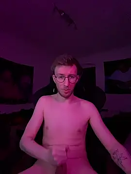 Snapshot of ItsMeLumisch chatting on February 2026 04:43:02 AM ItsMeLumisch online show from February 2026 04:43:02 AM