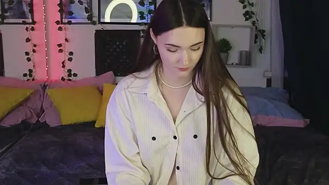 Kira Jin online show from March 2025 12:50:02 PM