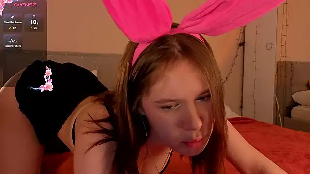 Mia Luw online show from January 2026 03:45:02 AM