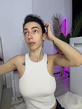 Celine Roxelle online show from December 2025 07:43:01 PM