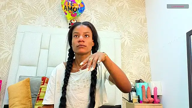 dafnnelewis online show from April 2026 12:05:02 PM