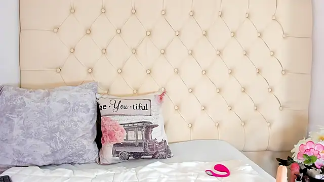 cattaleya get online show from April 2026 09:59:01 PM