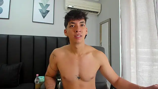 ISAAC CRYSTON online show from February 2025 08:04:02 PM