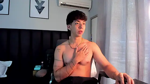 ISAAC CRYSTON online show from February 2025 08:03:02 PM