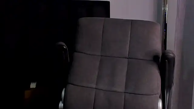 ISAAC CRYSTON online show from March 2025 07:54:02 PM