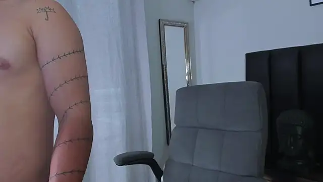 ISAAC CRYSTON online show from March 2025 10:38:01 PM