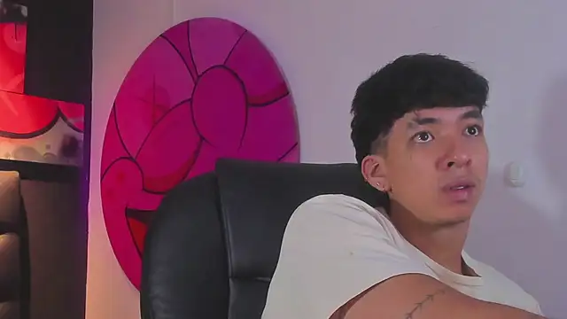 ISAAC CRYSTON online show from September 2025 08:31:01 PM