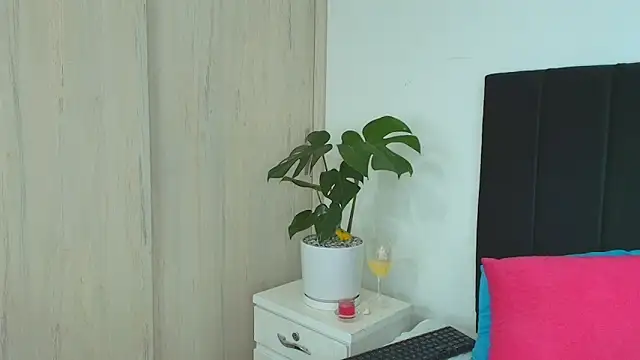 MarianaGiiiL online show from March 2025 12:18:02 AM