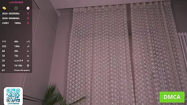 Snapshot of LizbethGee chatting on April 2026 04:46:01 AM LizbethGee online show from April 2026 04:46:01 AM