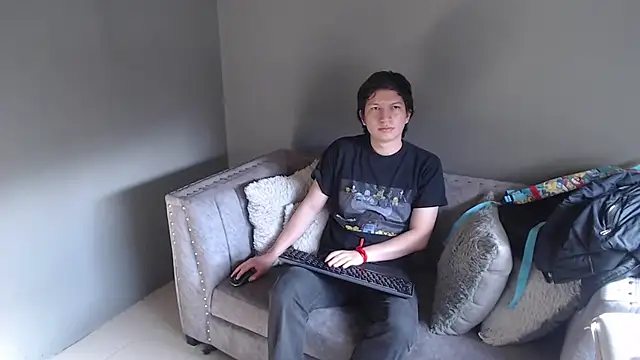 Golden-Boyy online show from February 2025 01:03:02 PM