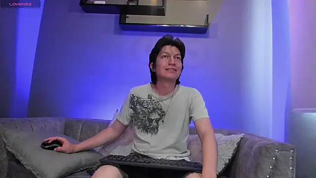 Golden-Boyy online show from February 2025 11:58:01 AM