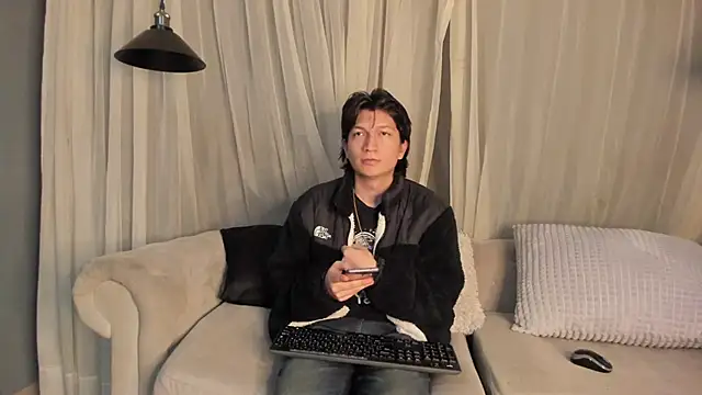 Golden-Boyy online show from March 2025 12:03:01 PM