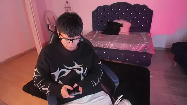 Golden-Boyy online show from September 2025 03:19:02 AM