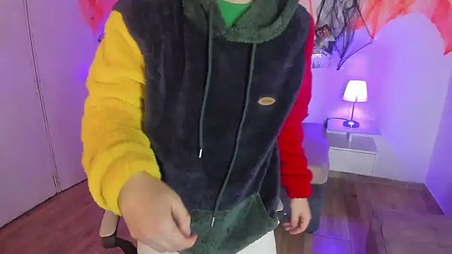 Golden-Boyy online show from October 2025 03:29:02 AM