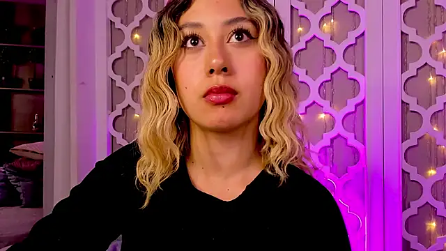 cloe palmer online show from February 2025 12:11:01 AM