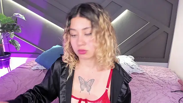 cloe palmer online show from February 2025 05:19:02 AM