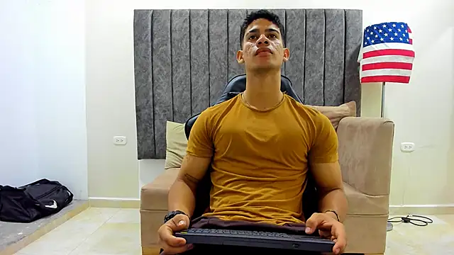 Snapshot of ANDRES_STUD chatting on March 2025 01:04:02 PM ANDRES STUD online show from March 2025 01:04:02 PM