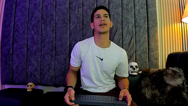 Snapshot of ANDRES_STUD chatting on September 2025 04:27:01 AM ANDRES STUD online show from September 2025 04:27:01 AM