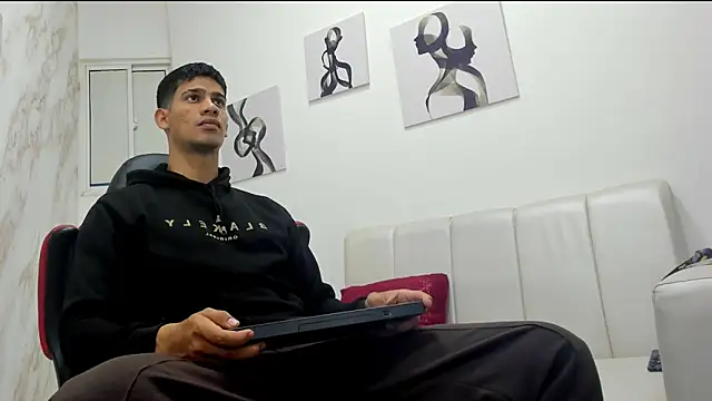 Snapshot of ANDRES_STUD chatting on October 2025 04:24:01 AM ANDRES STUD online show from October 2025 04:24:01 AM