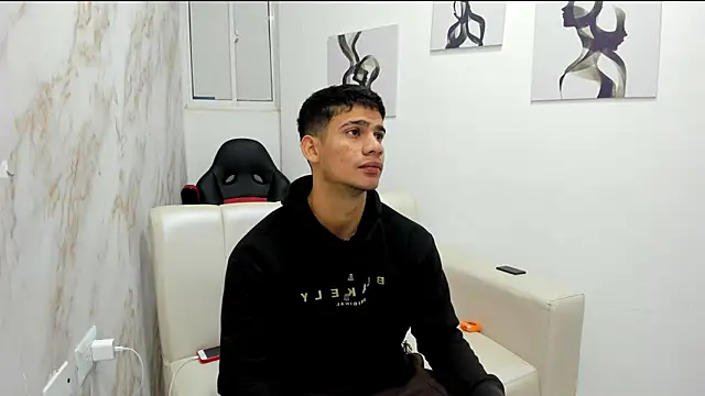 Snapshot of ANDRES_STUD chatting on October 2025 04:12:01 AM ANDRES STUD online show from October 2025 04:12:01 AM