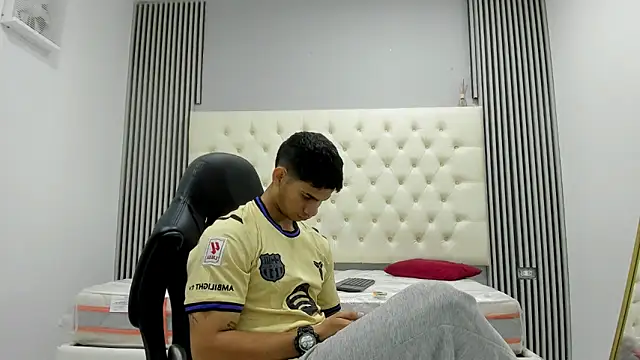 ANDRES STUD online show from March 2026 03:43:02 AM