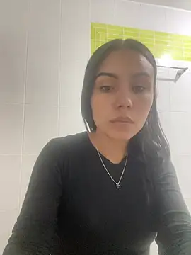 Snapshot of julieta_fn chatting on June 2026 02:05:02 PM julieta fn online show from June 2026 02:05:02 PM