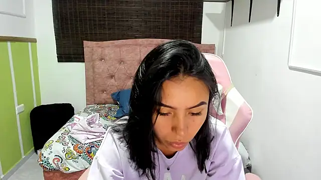 Snapshot of julieta_fn chatting on June 2026 02:54:01 PM julieta fn online show from June 2026 02:54:01 PM
