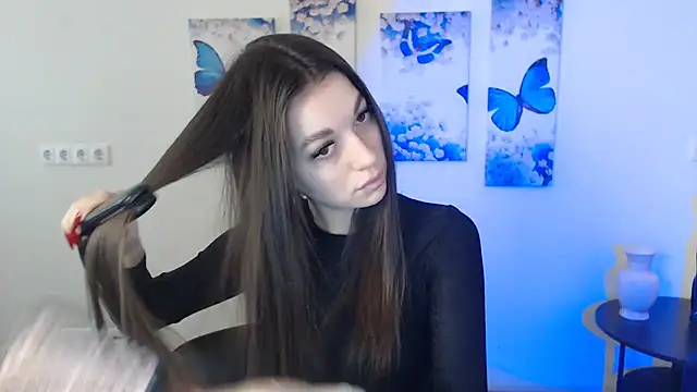 Snapshot of Eva_Eldis chatting on February 2025 01:32:01 PM Eva Eldis online show from February 2025 01:32:01 PM