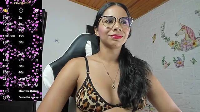 Snapshot of alisson_hoffman05 chatting on May 2026 12:29:02 AM alisson hoffman05 online show from May 2026 12:29:02 AM