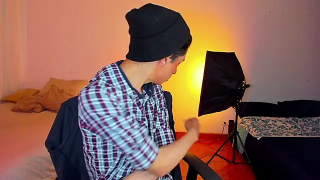 steve  gray online show from March 2025 06:48:01 PM