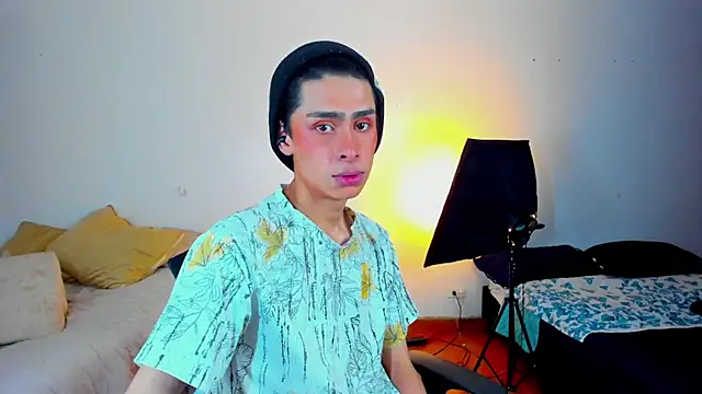 steve  gray online show from March 2025 06:55:01 PM