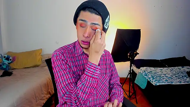 steve  gray online show from March 2025 06:45:02 PM