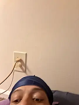 Snapshot of Locdawgg11 chatting on September 2025 04:12:02 PM Locdawgg11 online show from September 2025 04:12:02 PM