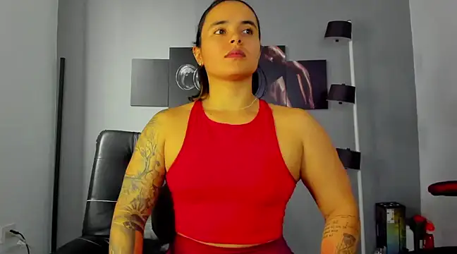 karlyjons12 online show from February 2025 06:21:01 PM