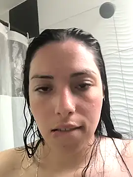 Snapshot of paola_5 chatting on February 2025 09:39:02 PM paola 5 online show from February 2025 09:39:02 PM