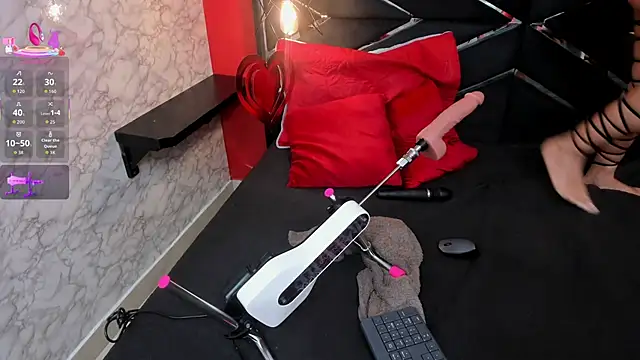 IVISBOUNCYASS online show from September 2025 12:49:02 PM